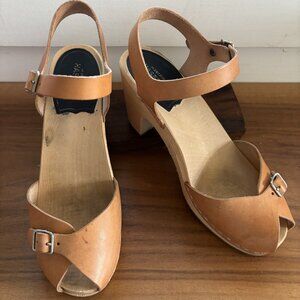 Hasbeens Pia Super High - Nature Open-toe Clog Sandals (like new, with box)